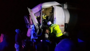 TIR’la tanker çarpıştı: 1 kişi ağır yaralandı