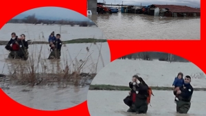 Anne ve oğlunu itfaiye kurtardı