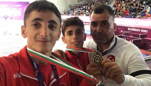 Manisa Güreş Eğitim Merkezi sporcularından Avrupa Şampiyonası'nda 2 madalya