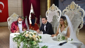 Manisalı genç gazetecilerin iş arkadaşlığı hayat arkadaşlığı ile taçlandı