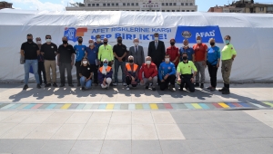 Vali Karadeniz, Afet Farkındalık Eğitimi Çadırını Gezdi