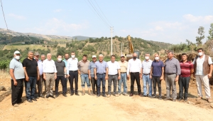 Alaşehir'de Yol Genişletme Çalışmaları Yapılıyor