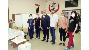 Belediye hizmet binasında aşı uygulamasına devam ediliyor