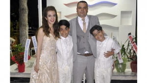 Demirci Ailesi'nin mutlu günü