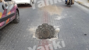 İşçi taşıyan otobüs rögar kapağına çarptı: 7 yaralı