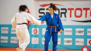 Manisalı judocular Ankara'da milli takım vizesini kaptı