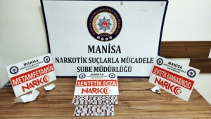 Üzerlerinde ve evlerinde uyuşturucu maddeler bulunan 3 kişi tutuklandı