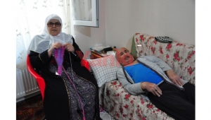 Patik örerek biriktirdiği parayı orman yangınında zarar görenler için bağışladı