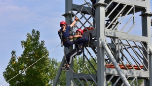 Manisa Büyükşehir Belediyesi İtfaiyesi durmuyor