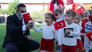 Minikler, Cumhuriyet Bayramını Coşkuyla Kutladı