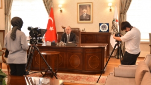 Vali Karadeniz “ Tutunabilmek için bir şeyler üretebilmek gerekir. Diploma tek başına hiçbir şey ifade etmiyor”