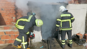  Çatıdaki tek oda yandı