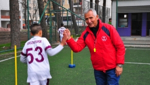 Yeni kalbiyle yeniden sahalarda