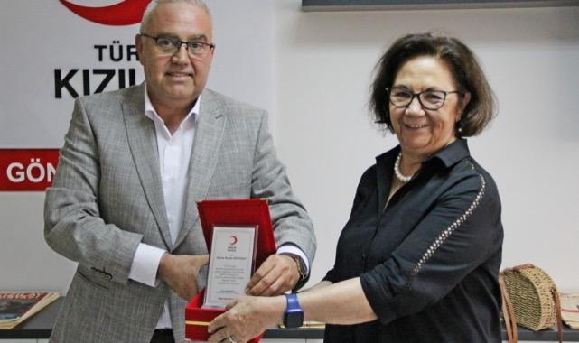 Kadın Kolları Başkanlığına düzenlenen tören ile Yonca Öztaş getirildi.