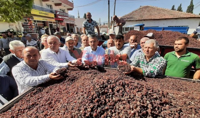 CHPli Vekiller Üzüm Üreticilerinin Sorunlarını Dinledi
