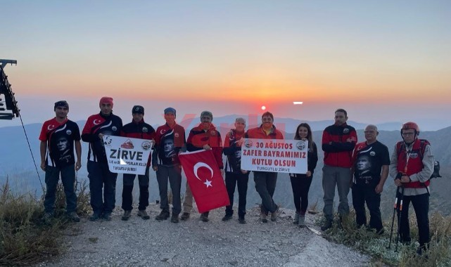 Zirve Dağcılıktan 2159 metrelik zirvede bayram coşkusu