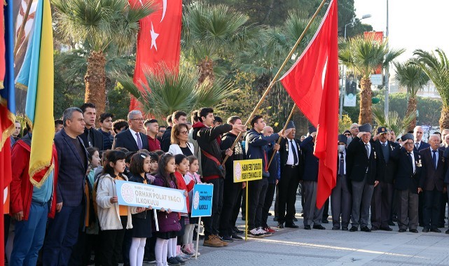 Atamızı Anıyoruz...
