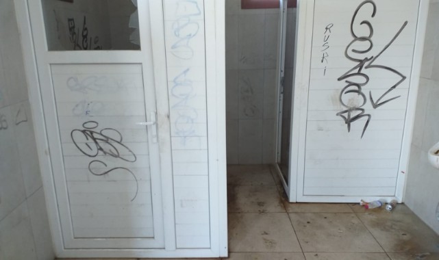 Irlamaz Rekreasyon Alanı’ndaki tuvaletleri pislik götürüyor