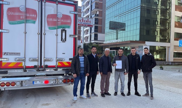 Av. Raşit Akan Sokak esnaflarının park isyanı