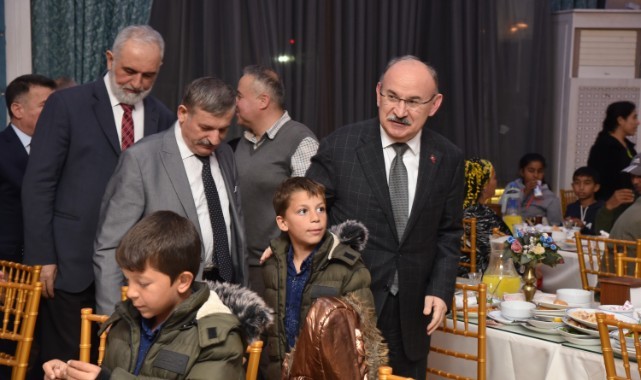 Vali Karadeniz, Roman Vatandaşlarla İftarda Bir Araya Geldi
