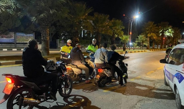 Manisada 252 sürücüye toplam 623 bin 719 lira trafik cezası