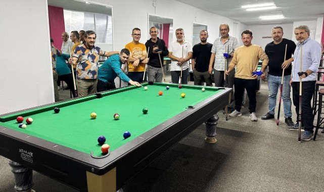 Turgutlu’nun yeni bilardo salonu açıldı