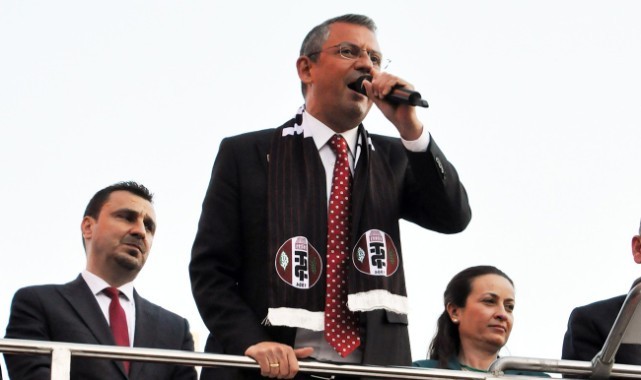 Özel Turgutluda konuştu