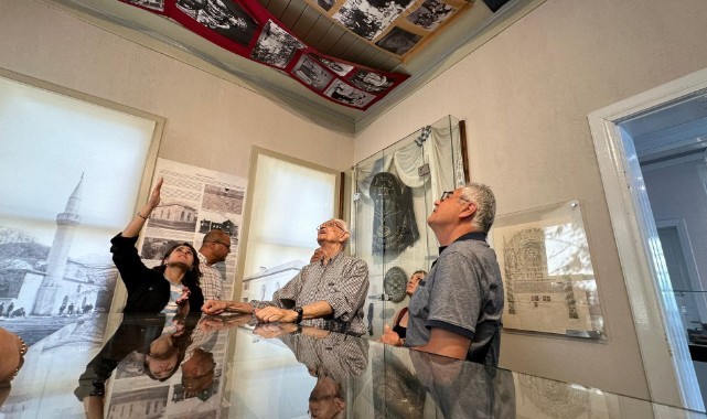 Fotoğraf Sanatçısı Yusuf Tuviye Turgutluda anlamlı kutlama