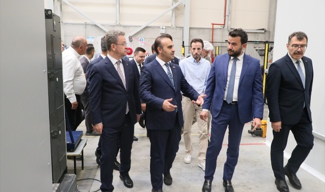 Bakan Kacır, Manisada konuştu: BYD, 1 milyar dolar büyüklüğünde yatırım gerçekleştirecek