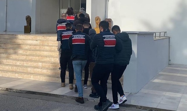 4 ilçede terör operasyonu: 6 gözaltı