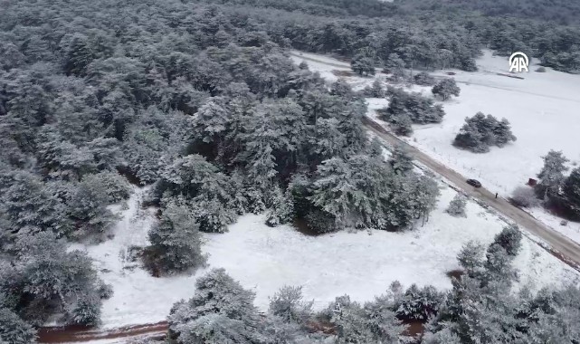 Turgutlunun yüksek kesimleri beyaza büründü