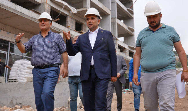 Baybatur,5 mahalleyi kapsayan TOKİ konutlarında incelemede bulundu.