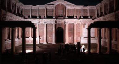 Manisa Kültür Yolu Festivali kapsamında Sardes Antik Kenti'nde gece müzeciliği uygulaması başlatıldı.