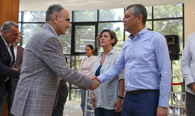 Ferdi Zeyrek’in Vefatının Ardından Taziye Ziyaretleri Sürüyor