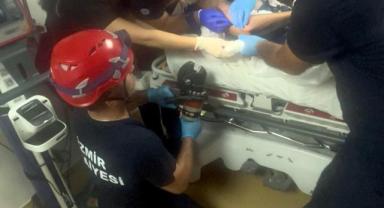 İzmir İtfaiyesi’nden hayat kurtaran operasyon