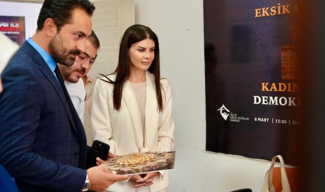 KADEM Ziyareti: Arınç’tan Şiddetle Mücadele Mesajı