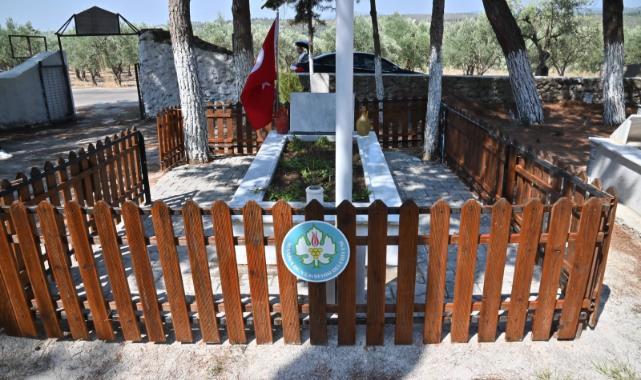 Manisa Büyükşehir Belediyesi Şehit Kabirlerini Yeniliyor