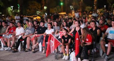 Turgutlu Belediyesi 12 Dev Adam’ın Şampiyonluk Heyecanına Dev Ekranla Ortak Oldu