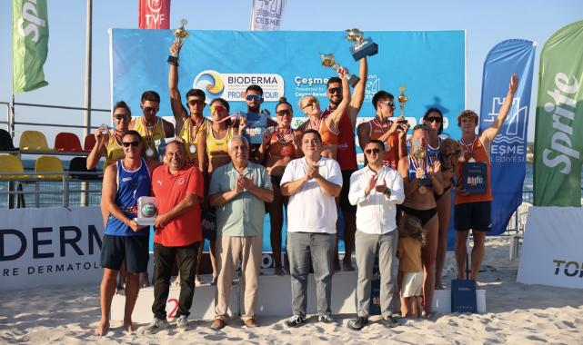 Uluslararası plaj voleybolunun kalbi Çeşme’de attı