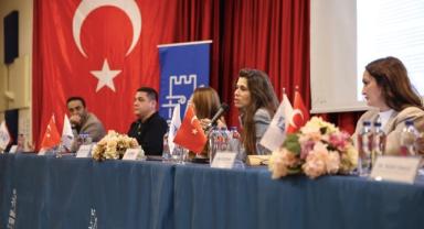 Alaçatı Kentsel Tasarım Rehberi esnafla paylaşıldı: