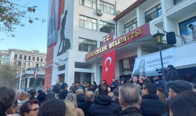 Şehzadeler Belediye Başkanı Gülşah Durbay’a Belediyede Duygusal Veda