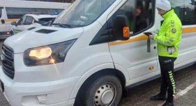 OKUL SERVİSLERİNE DENETİM: 56 BİN 717 TL CEZA, 2 ARAÇ MEN