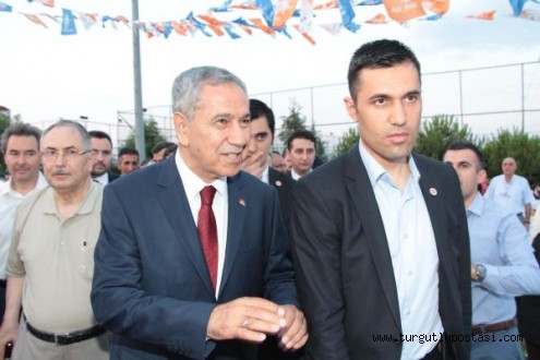 Arınç,Erdoğan'a neden oy verilmesi gerektiğini açıkladı