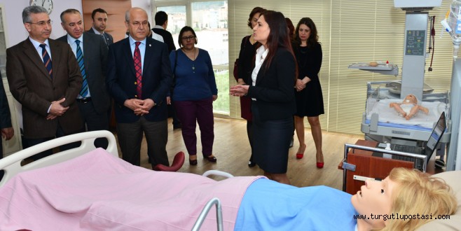 Doğum Simülasyon Sistemi Laboratuvarı Açıldı