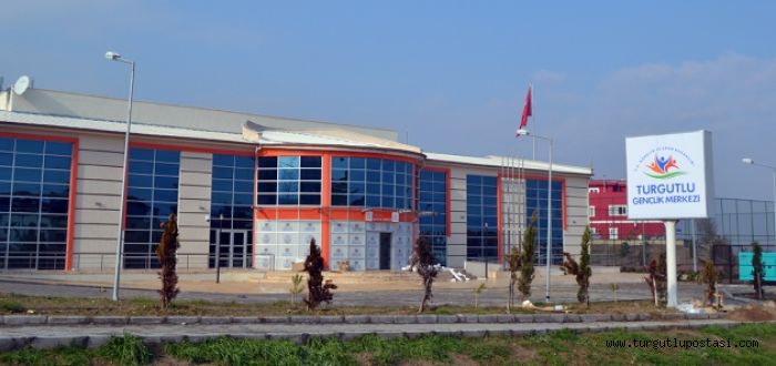 Gençlik Merkezi yeni binasında hizmet verecek