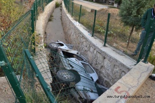 Kaza yapan beyaz Toros şüphe yarattı