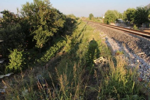 Yolcu treni motosiklete çarptı: 1 ölü